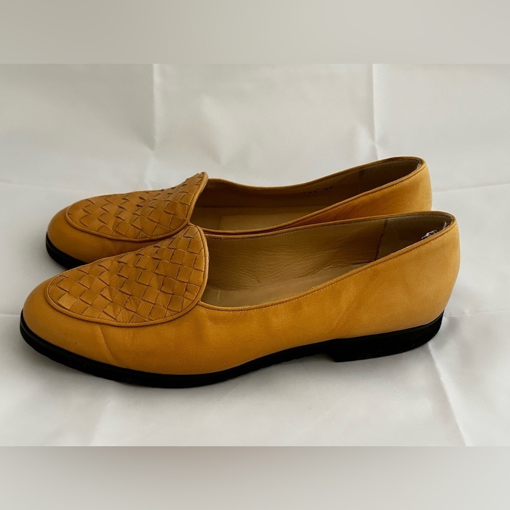 Bottega Veneta Tan Leather Loafers | Women’s | 39 - Picture 5 of 10